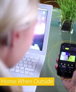 Ampoule LED avec une caméra HD motorisée intégrée contrôlable en Wifi - Awox